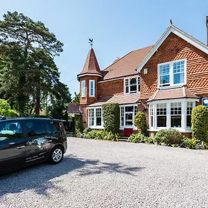 The Lawn Gatwick 4* Horley (Surrey)